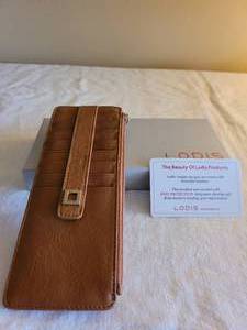 lot 3 image: Lodis card holder