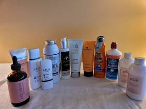 lot 27 image: Variety of toiletries