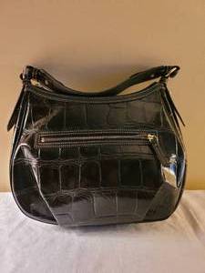 lot 41 image: Black Dooney and Bourke Handbag