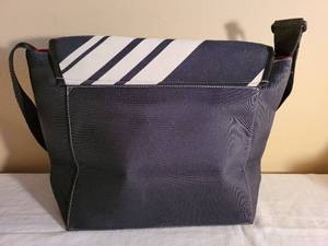 lot 44 image: Kate Spade Handbag