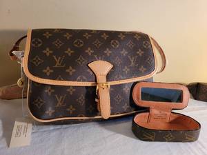 lot 48 image: Louis Vuitton Faux Handbag Collection