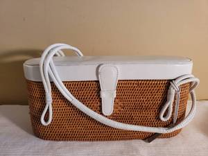 lot 49 image: Two Elliott Lucca handbags