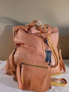 lot 50 image: A. Bellucci and Isanti totes