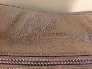 lot 52 image: Variety of Handbags
