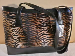 lot 53 image: MAXX handbag & Barbara Allison Evening Bag