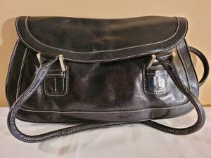 lot 60 image: Variety of Handbags