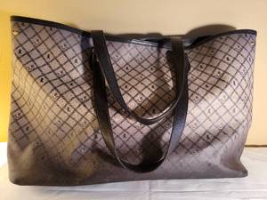 lot 71 image: LAMB and Shira Leah Totes
