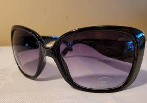 lot 134 image: Sunglass Collection
