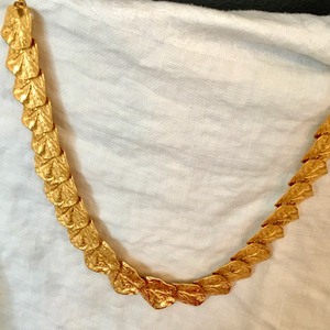 lot 92 image: Kenneth Jay Lane (KJL) necklace