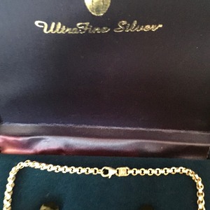 lot 87 image: 19 silver necklace