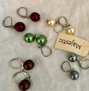 lot 90 image: Five Pairs of Simulated Pearl Earrings by Majestic