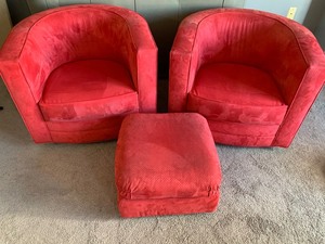 lot 1 image: Pair of Red Contemporary Style Chairs