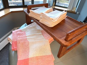 lot 26 image: Dansk Wood Tray and Linens