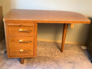 lot 34 image: Vintage Desk by Stow & Davis
