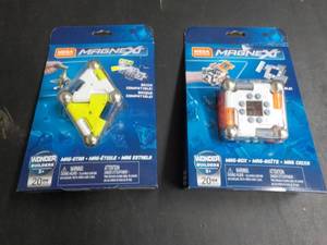 lot 3 image: Mega Construx Magnext...