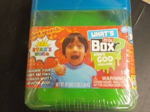lot 8 image: Whats in the Box Goo...