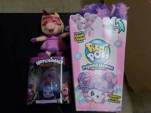 lot 16 image: Pikmi Pops, Hatchimals and Muppet...