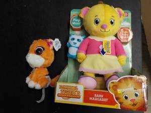 lot 19 image: Daniel Tigers and Junior Tots...