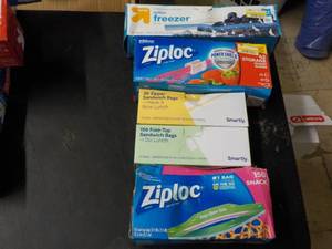 lot 85 image: Sandwich, Quart and Gallon Size Bag...