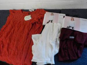 lot 129 image: Knox Rose new Top size M and 2 Wand...