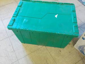 lot 143 image: Self Locking Tub...