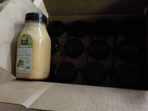 lot 269 image: 12 - 12 oz Bottles 365 Organic Swee...
