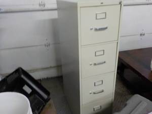 lot 329 image: 4 Drawer Metal File Cabinet...