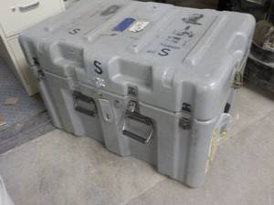 lot 330 image: Resin Tool Chest with Metal Compart...