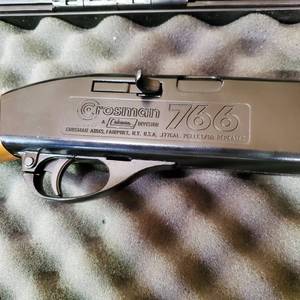 Vintage Crossman 766 Classic air-rifle with Rifle Case
