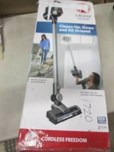 lot 27 image: Hoover Cruise Cordless Ultra-Light ...