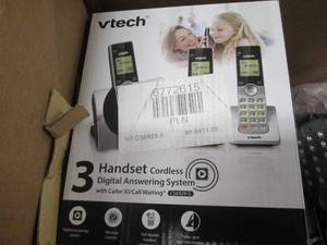lot 29 image: V-Tech 3 Handset Digital Answering ...