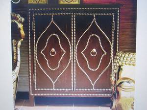 lot 37 image: Studded Cabinet open box, corner ch...