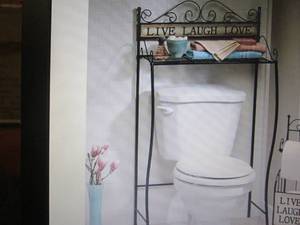 lot 53 image: Live Laugh Love Short Space Saver o...