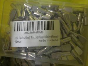 lot 79 image: 100 pc Boxes Shelf Pins...