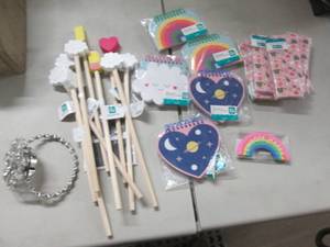 lot 107 image: Book Marks, Sketch Pads, Pointers...
