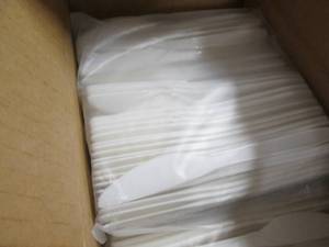 lot 118 image: Compostable Knives...