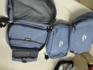 lot 164 image: 4 NatureHike Hanging Toiletry Bags...