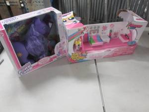 lot 238 image: Pony, Powerpuff Girls Set...