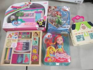lot 254 image: 5 Assorted Toys...