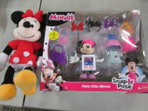 lot 263 image: Minnie Mouse, Minnie Snap & Pose...