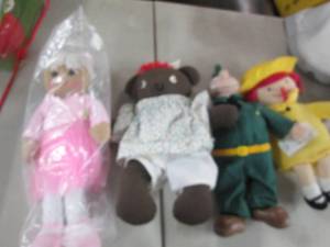 lot 267 image: 4 Characters...