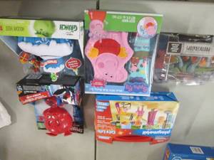 lot 298 image: 5 Assorted Toys...