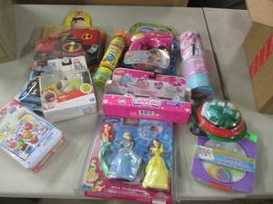 lot 306 image: Lot of Assorted Small Toys...