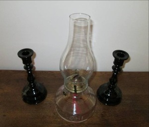 lot 17 image: Lamp with 2 glass candle holders...
