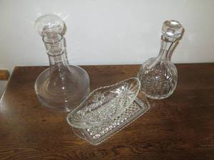 lot 19 image: Lot of decorative glassware...
