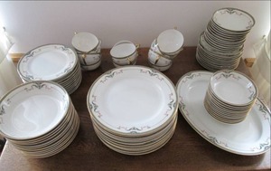 lot 43 image: Set of Noritake china...