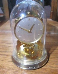 lot 47 image: Shatz clock, made in Germany...