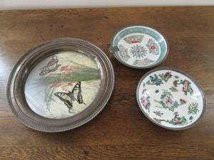 lot 51 image: Oriental ashtrays and plate...
