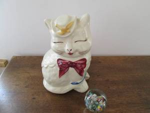 lot 52 image: Cat cookie jar and paperweight...