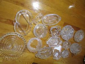 lot 58 image: Clear glass and crystal...